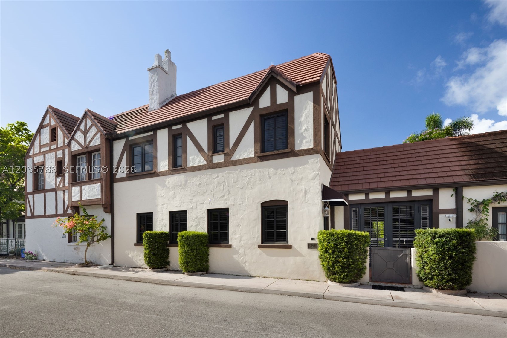 THE FRENCH VILLAGE - Residential