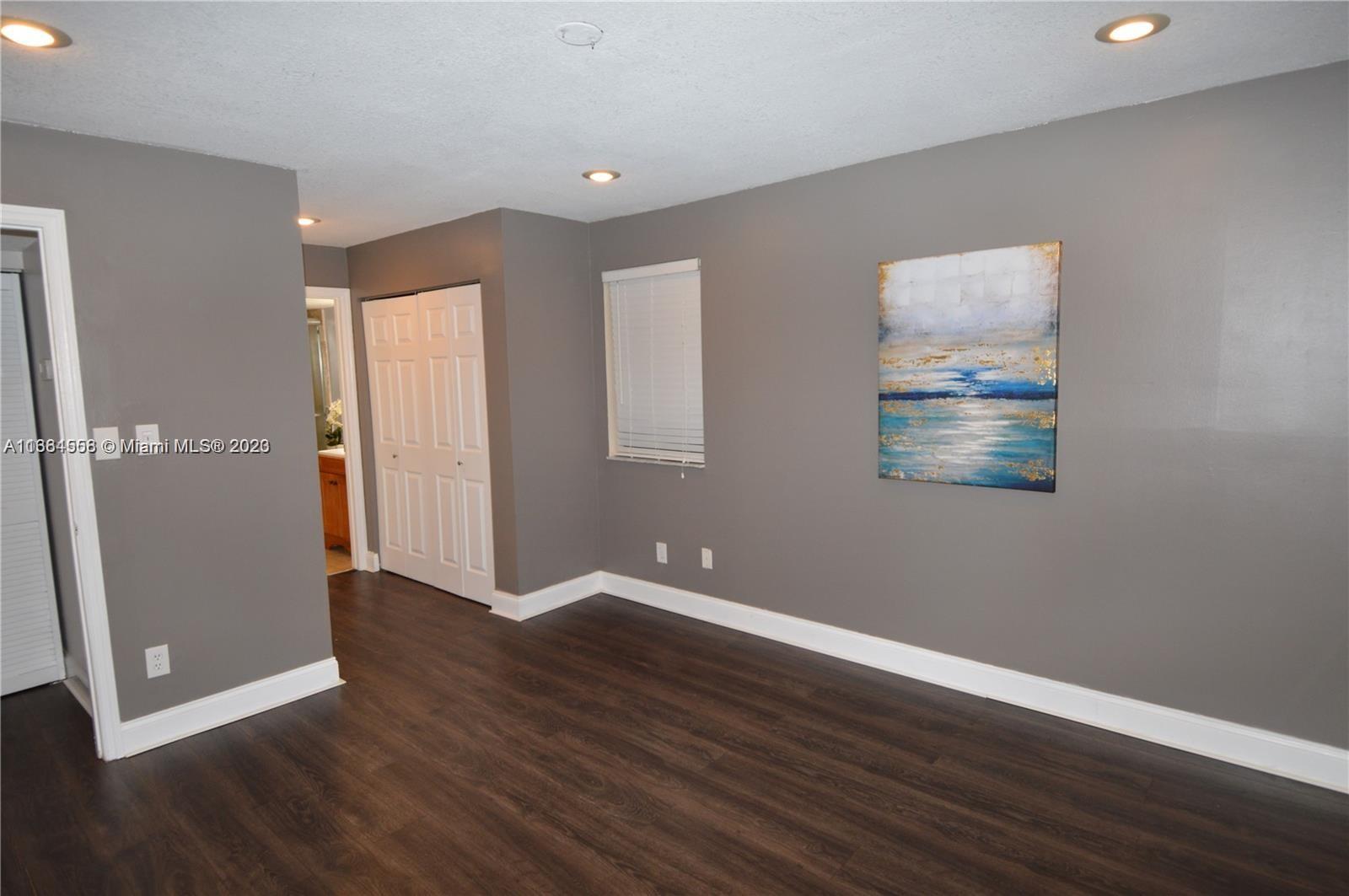 HOLLYWOOD PARC CONDOMINIU - Residential Lease