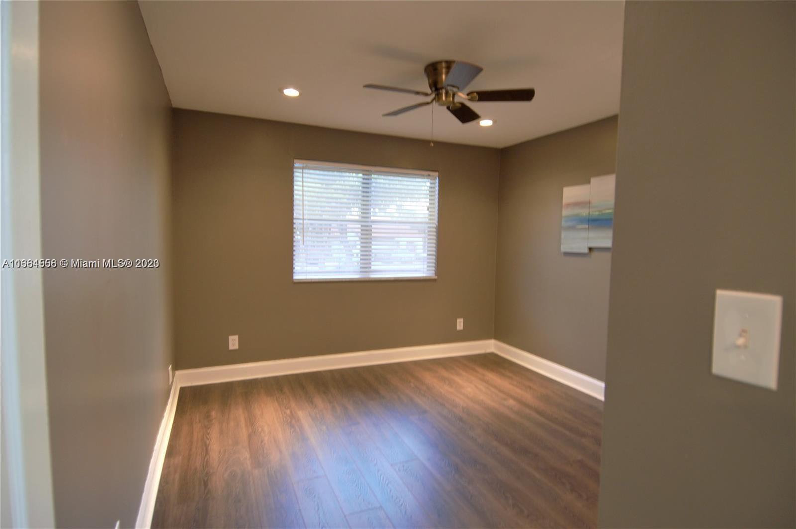 HOLLYWOOD PARC CONDOMINIU - Residential Lease