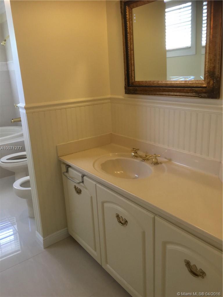 Vanderbilt Park Amd Place - Residential Lease