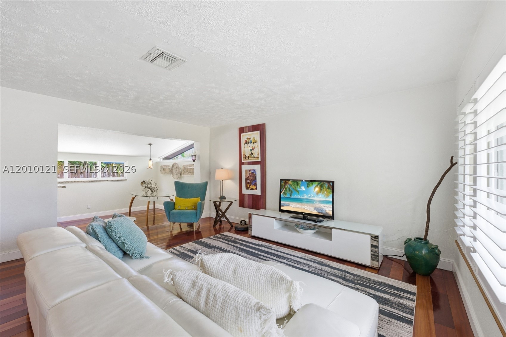 LAUDERDALE VILLAS - Residential