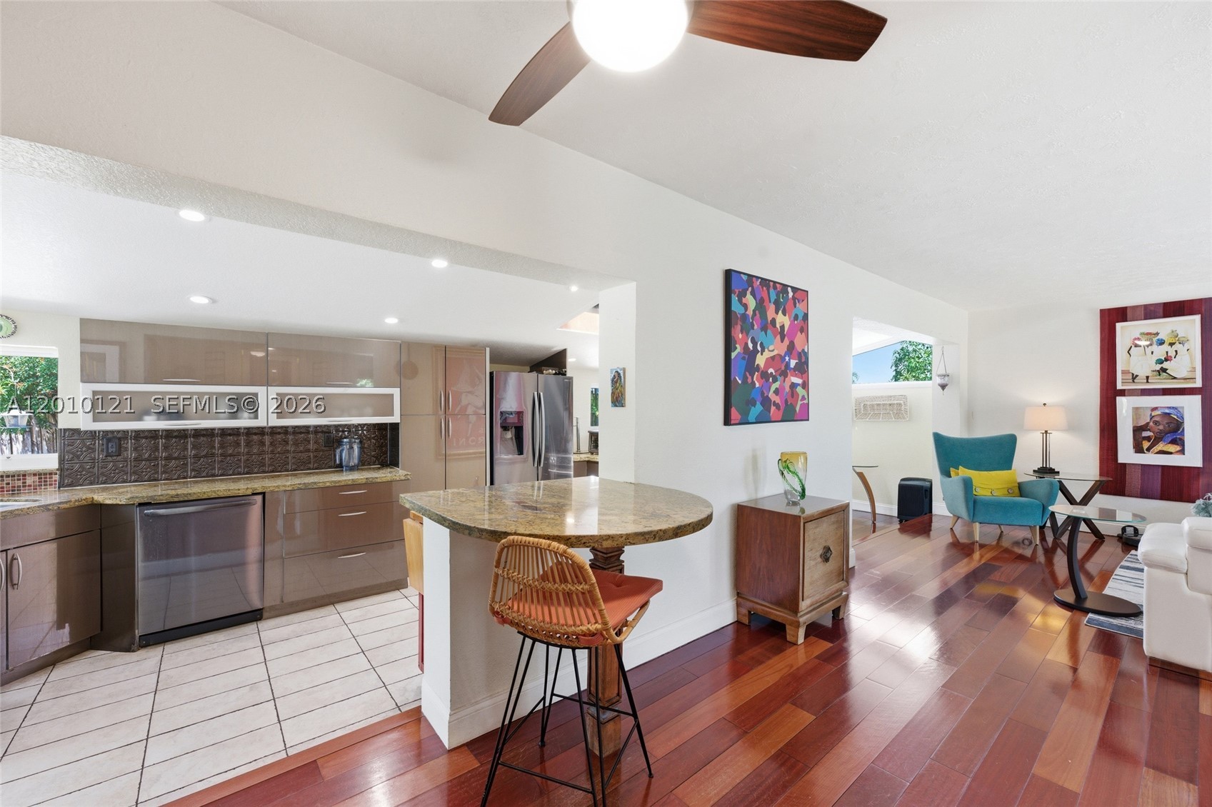 LAUDERDALE VILLAS - Residential