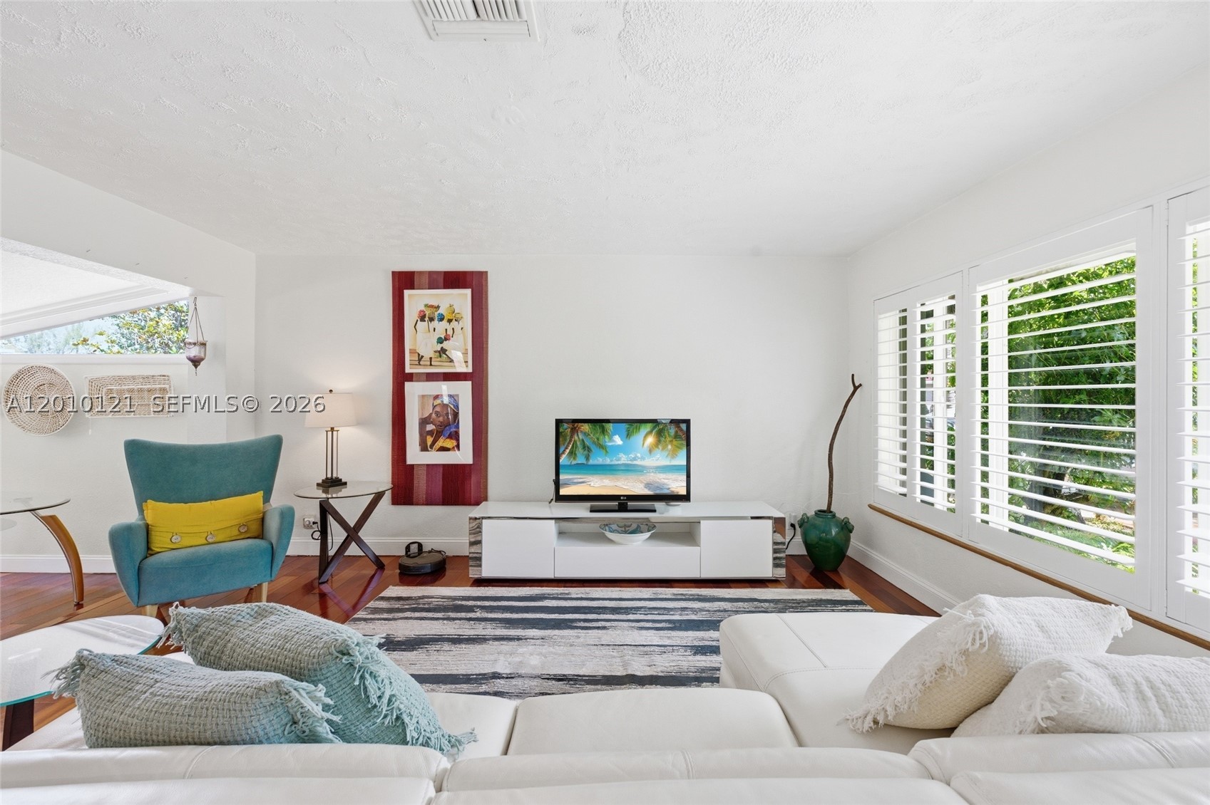 LAUDERDALE VILLAS - Residential