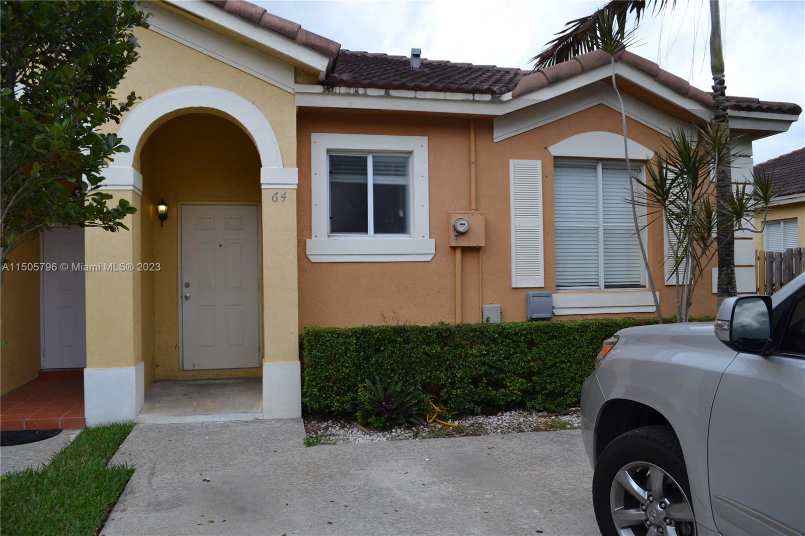 MOWRY VILLAS - Residential