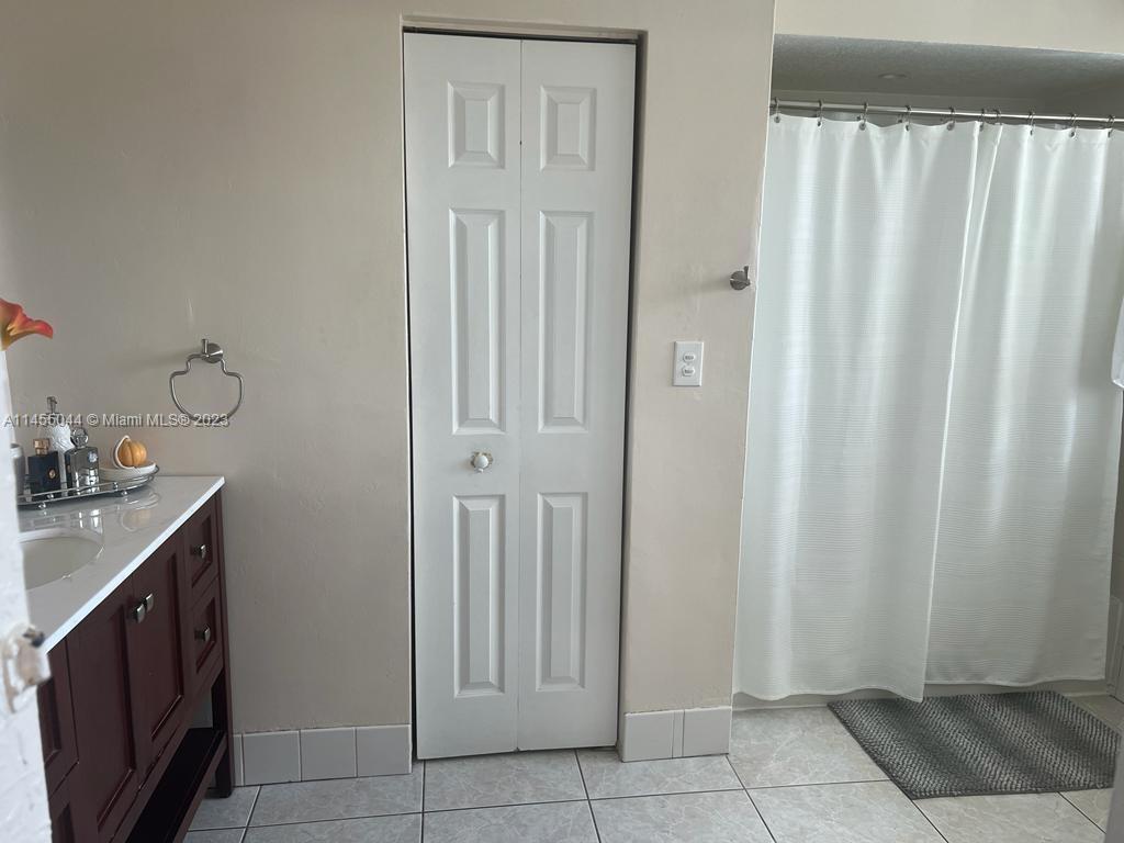 2ND ADDN TO PALM SPRINGS - Residential