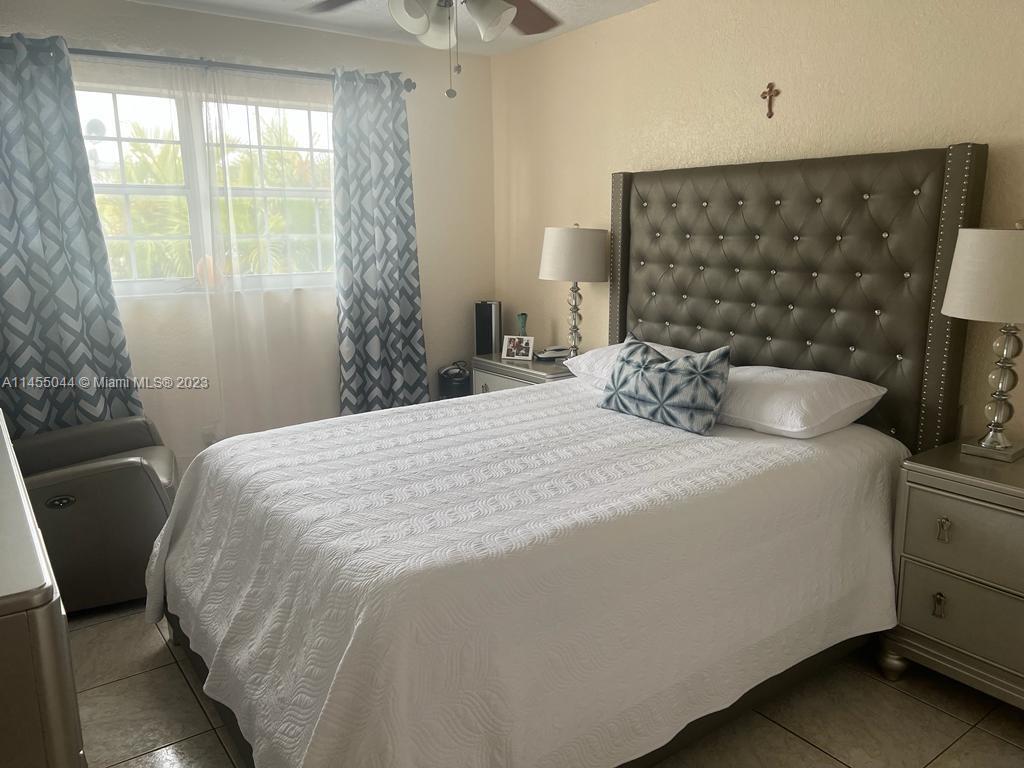 2ND ADDN TO PALM SPRINGS - Residential
