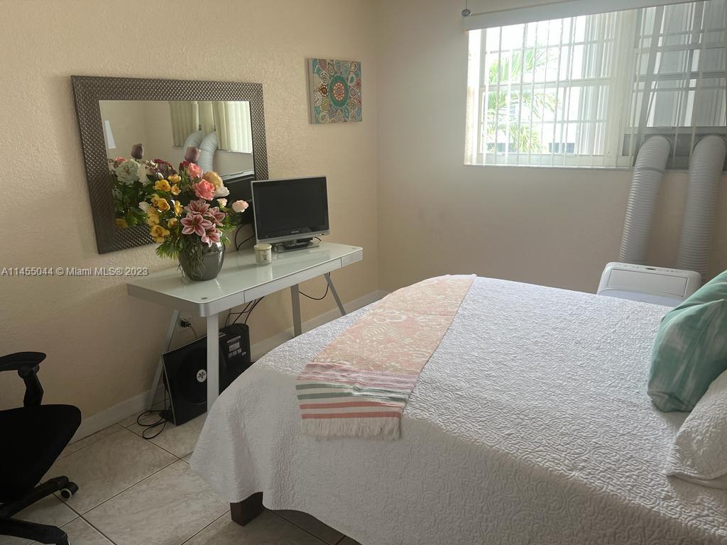 2ND ADDN TO PALM SPRINGS - Residential