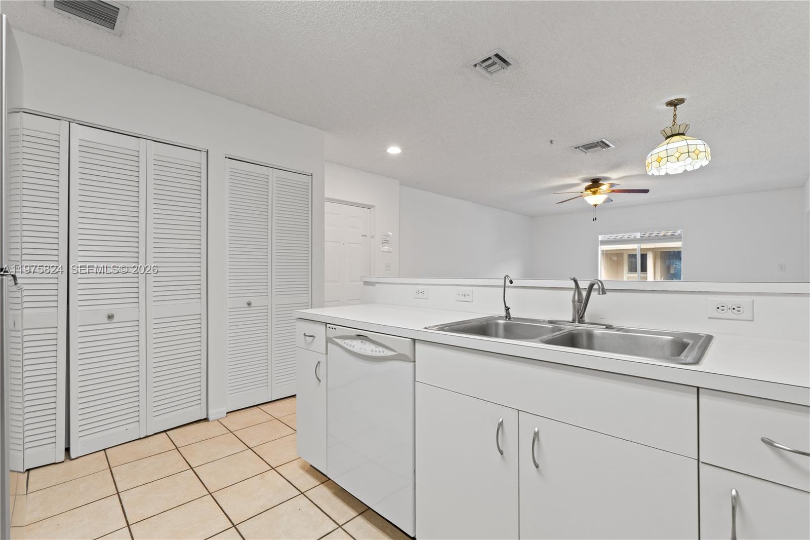 TARA II CONDO - Residential