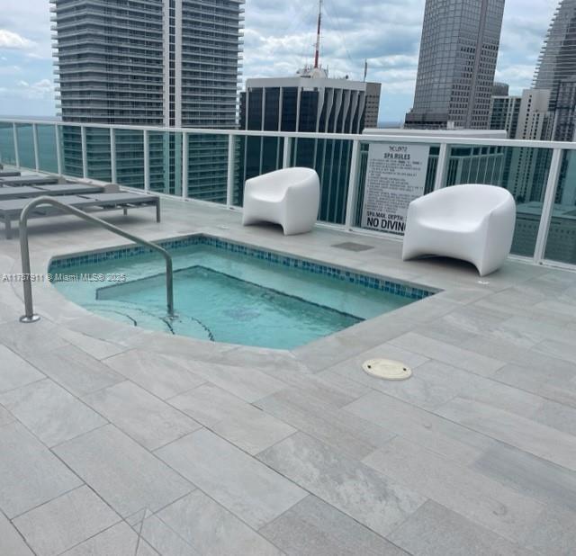 THE LOFT DOWNTOWN II COND - Residential