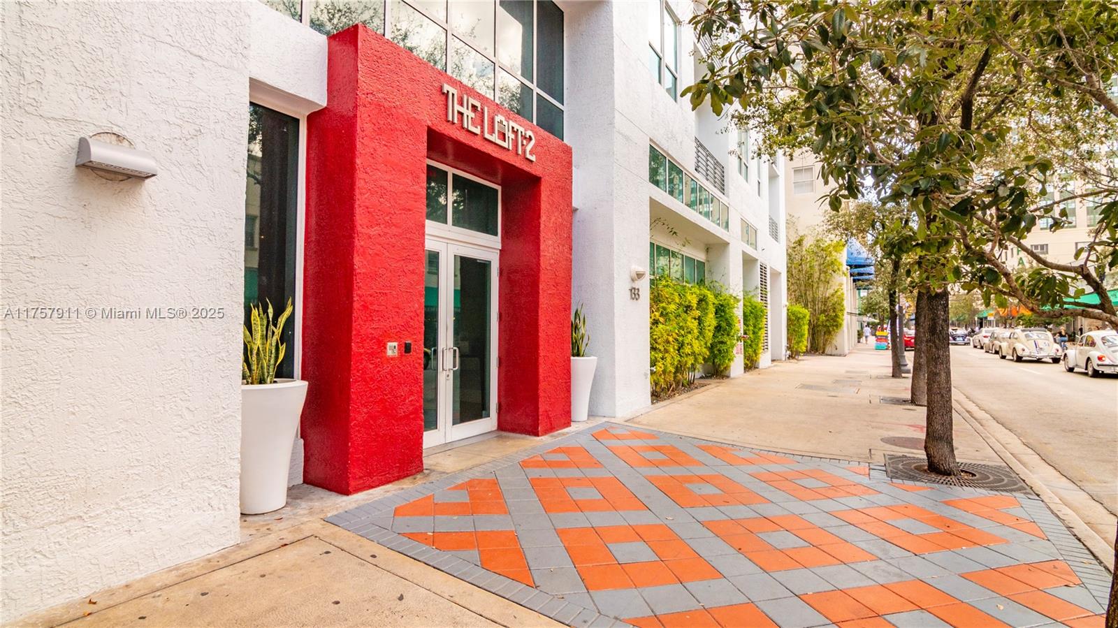 THE LOFT DOWNTOWN II COND - Residential
