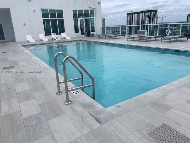 THE LOFT DOWNTOWN II COND - Residential