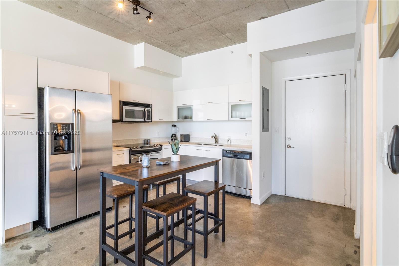 THE LOFT DOWNTOWN II COND - Residential