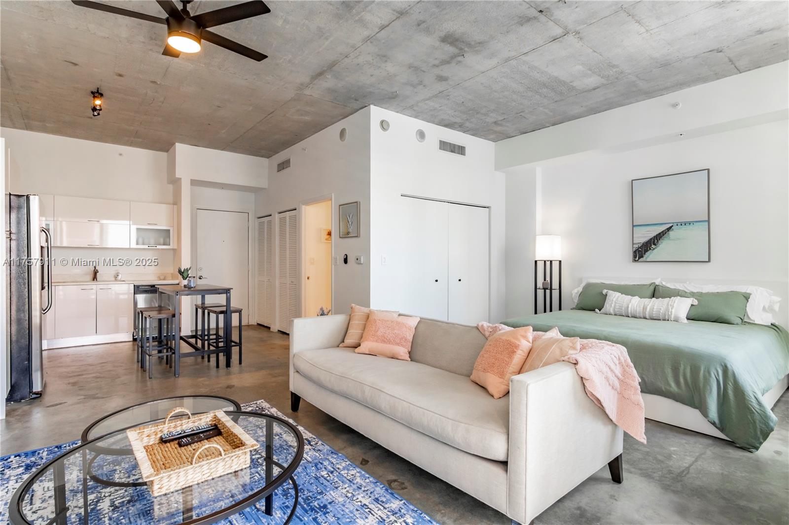 THE LOFT DOWNTOWN II COND - Residential