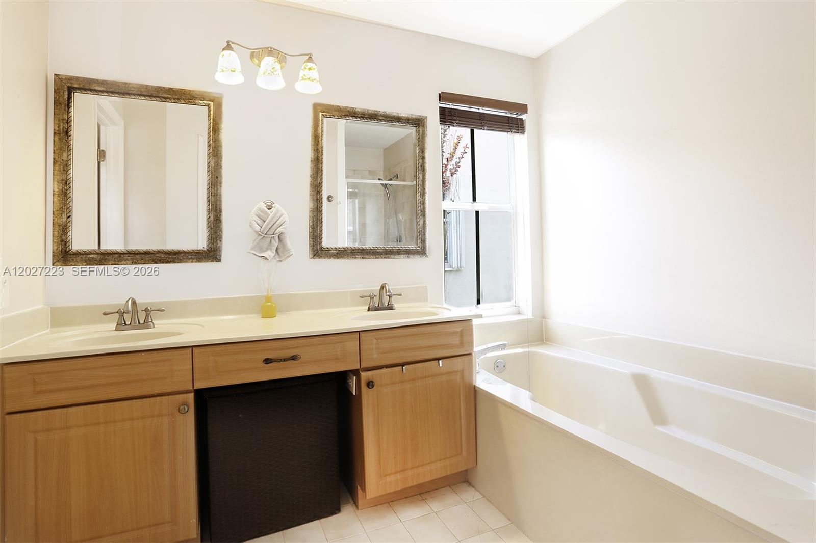 SECTOR 3 - PARCELS C D E - Residential Lease