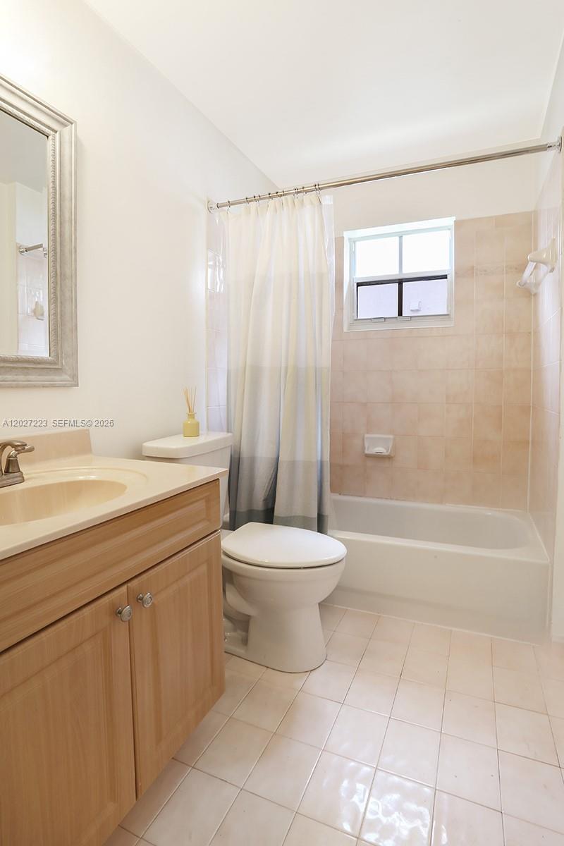 SECTOR 3 - PARCELS C D E - Residential Lease