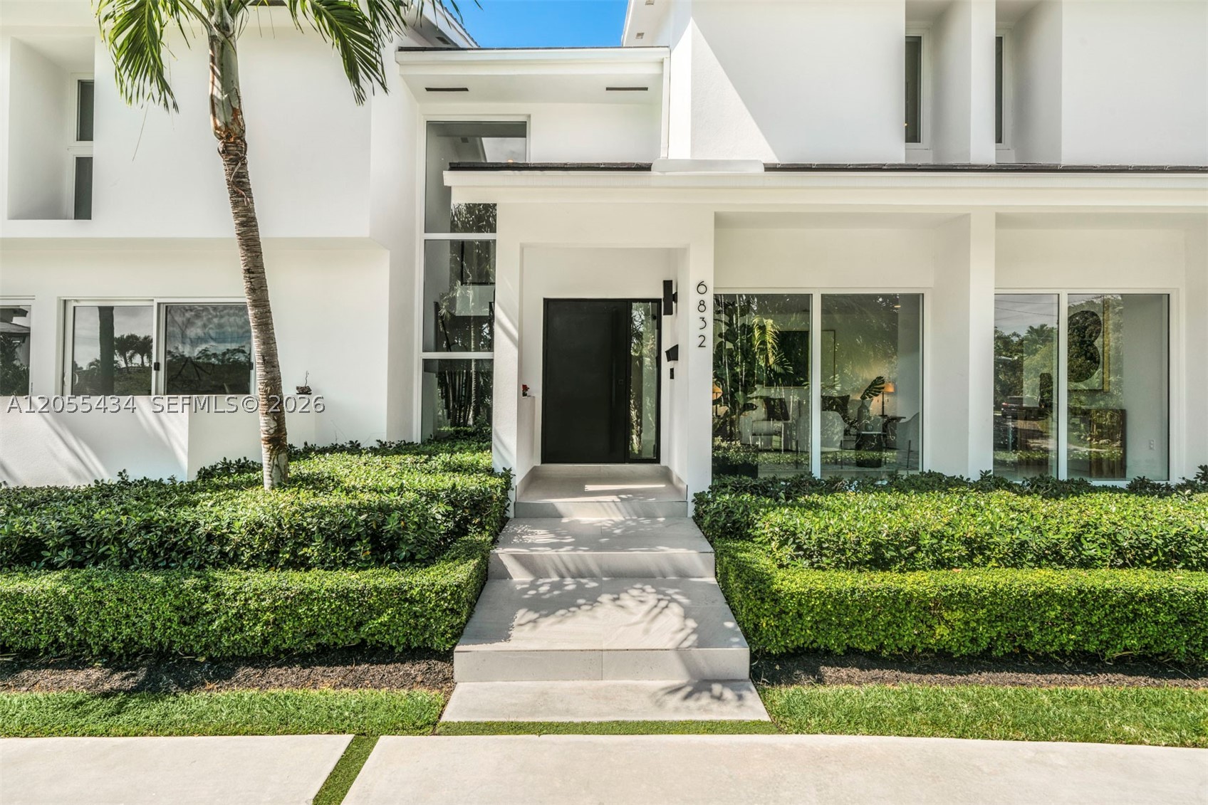 SUNRISE HARBOUR REV PL - Residential