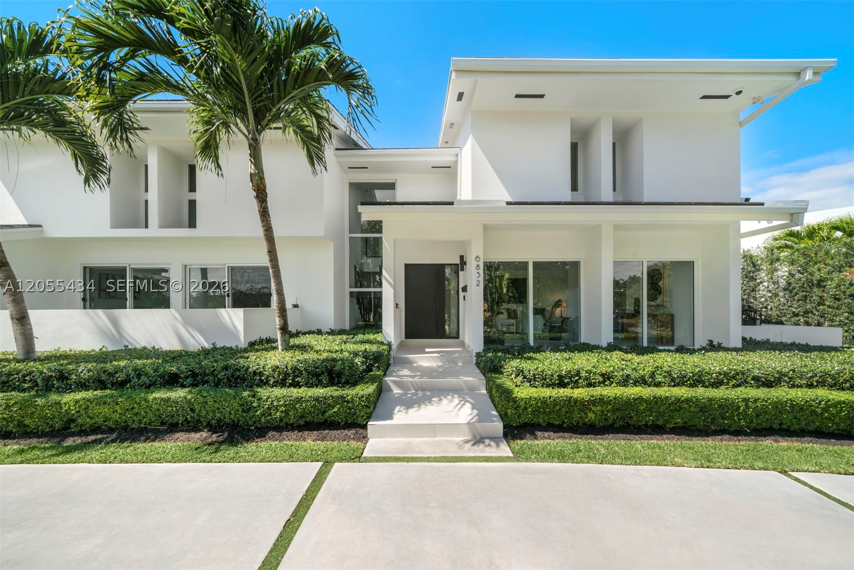 SUNRISE HARBOUR REV PL - Residential