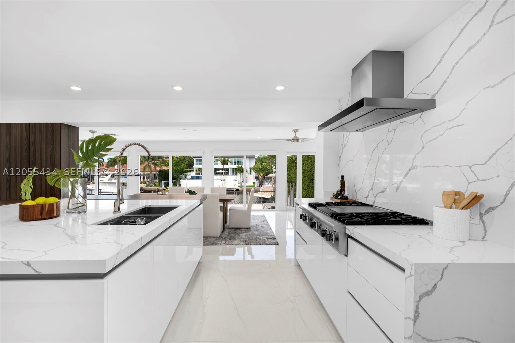 SUNRISE HARBOUR REV PL - Residential