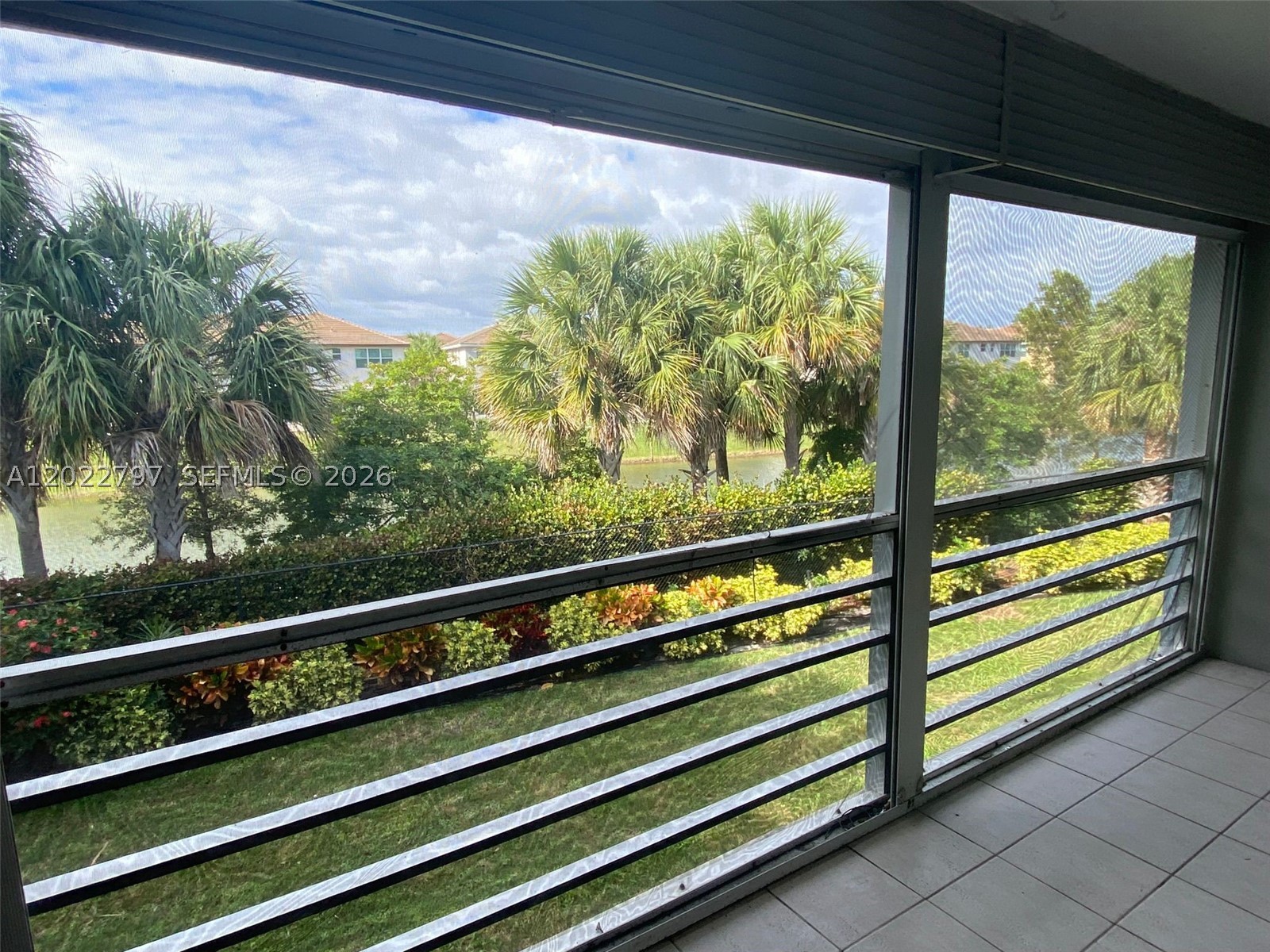 CRYSTAL GREENS CONDO - Residential