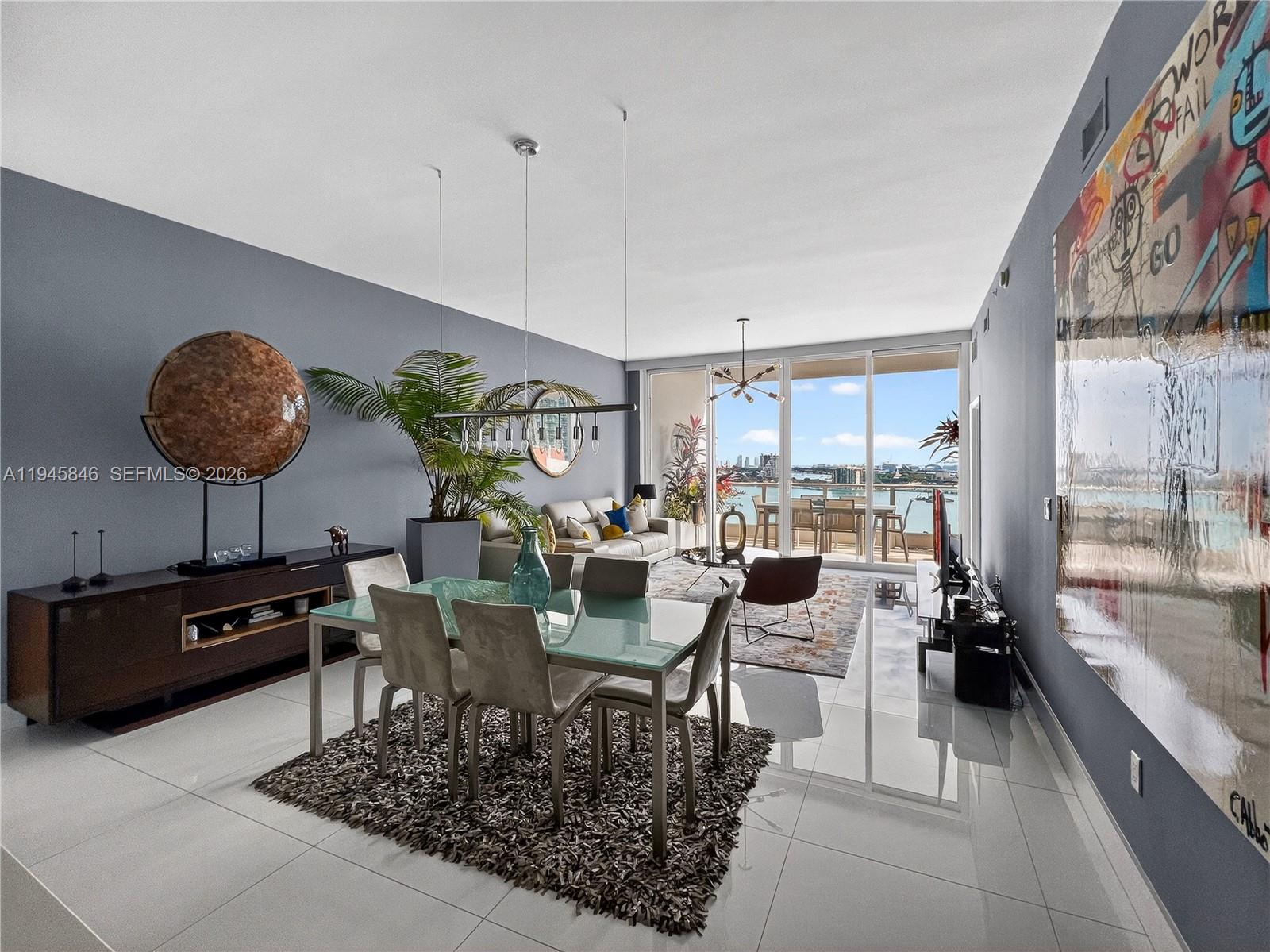 PARAMOUNT BAY CONDO - Residential