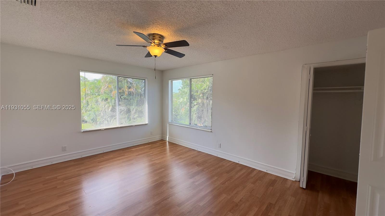 FOREST CONDO - Residential