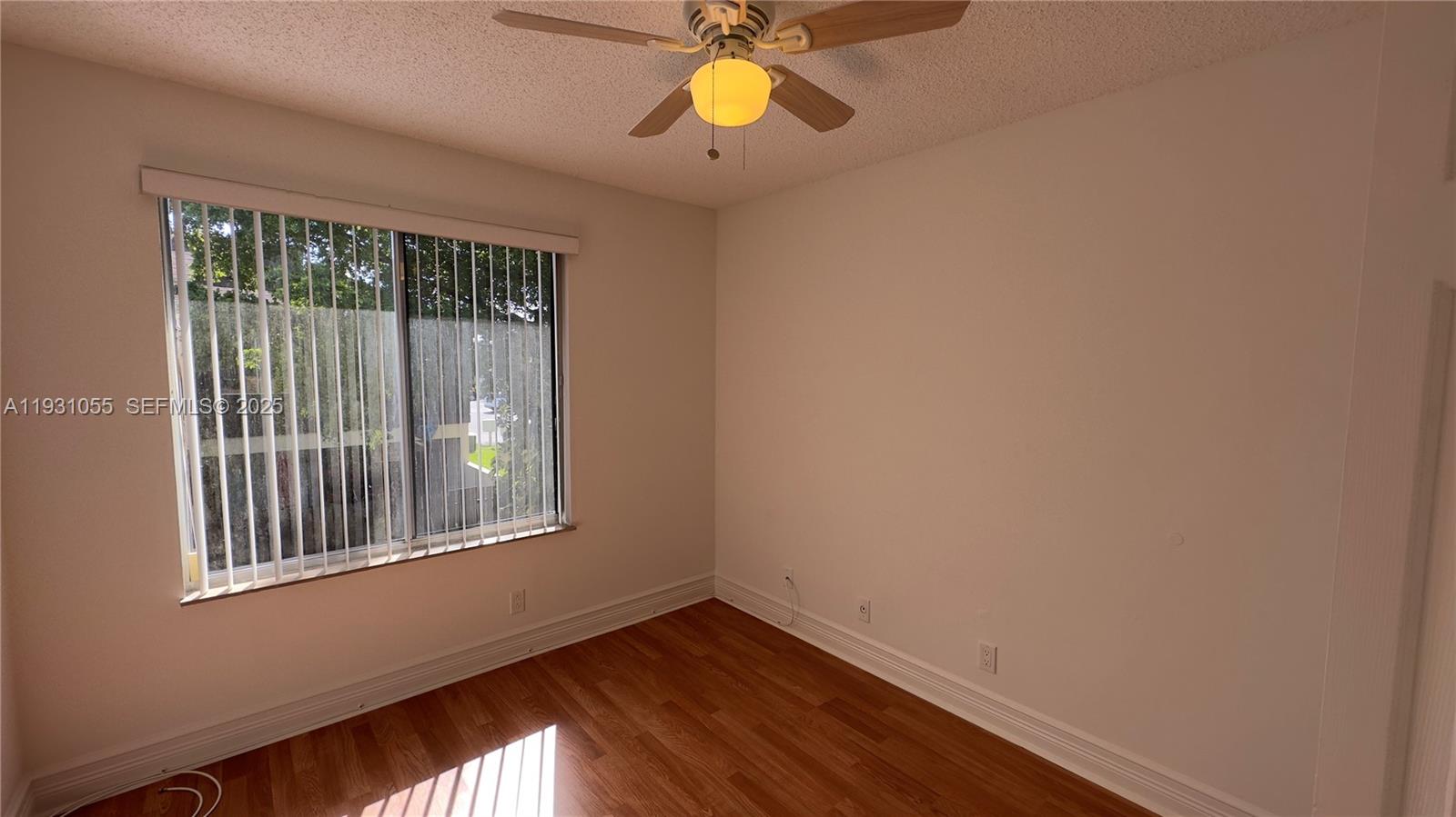 FOREST CONDO - Residential