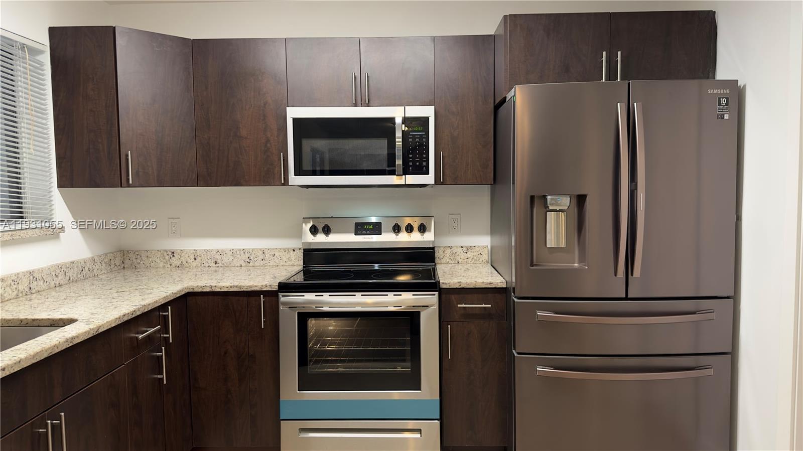 FOREST CONDO - Residential