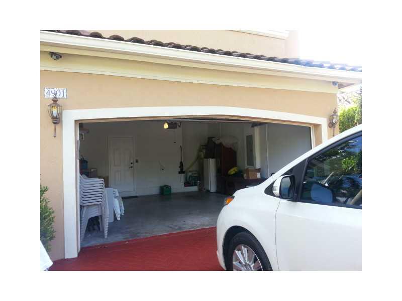 SANTORINI AT VIZCAYA 171- - Residential Lease