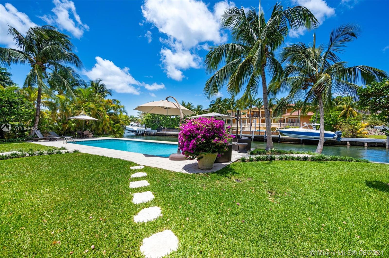 SUNRISE HARBOUR REV PL - Residential