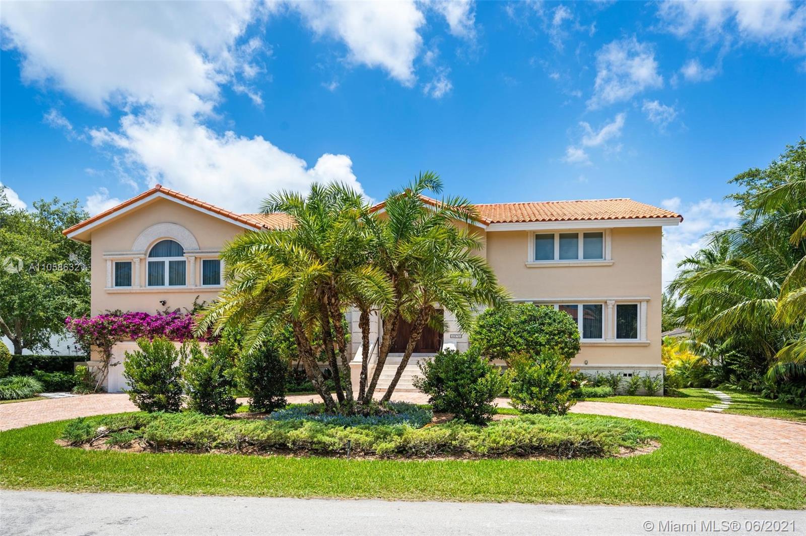 SUNRISE HARBOUR REV PL - Residential