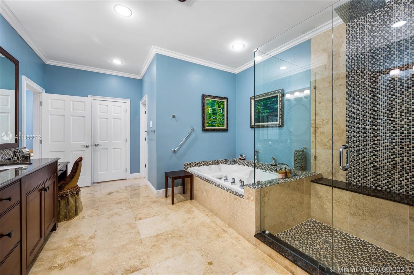 SUNRISE HARBOUR REV PL - Residential