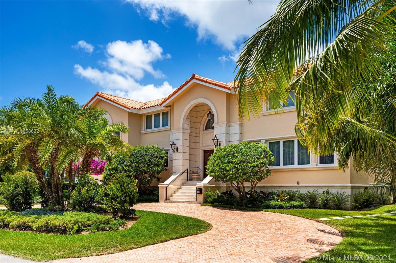 SUNRISE HARBOUR REV PL - Residential