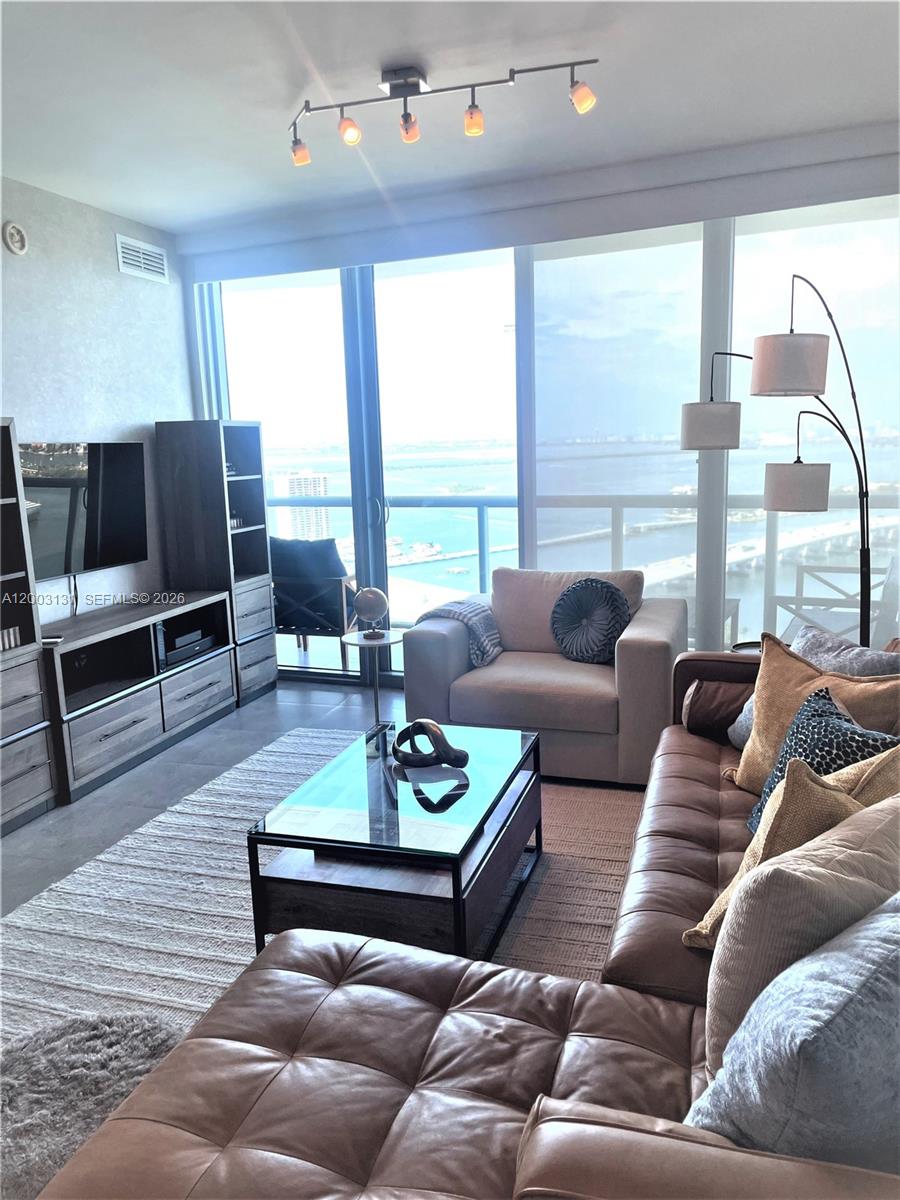 MARINABLUE CONDO - Residential Lease