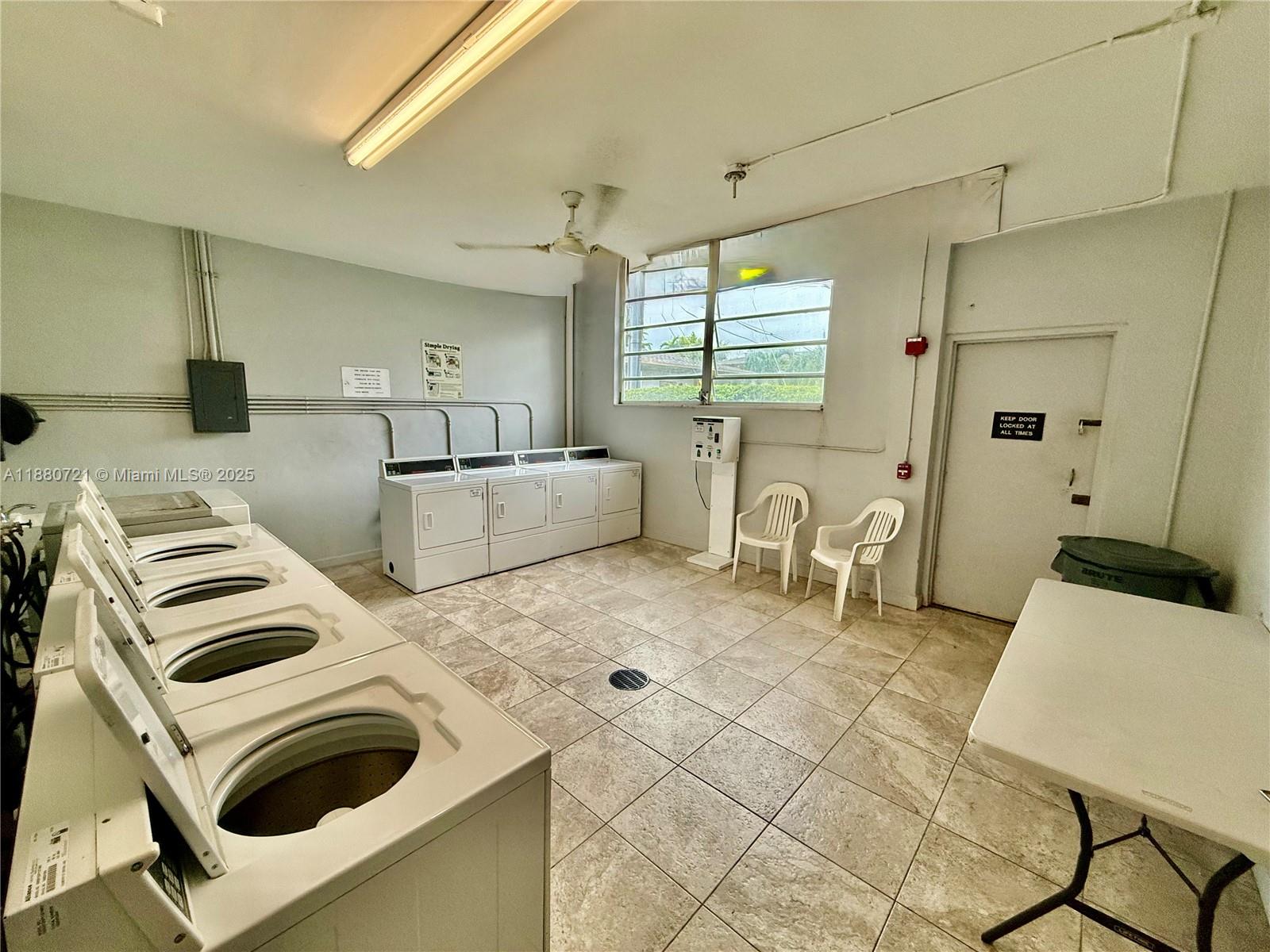 SUMMIT CONDO - Residential