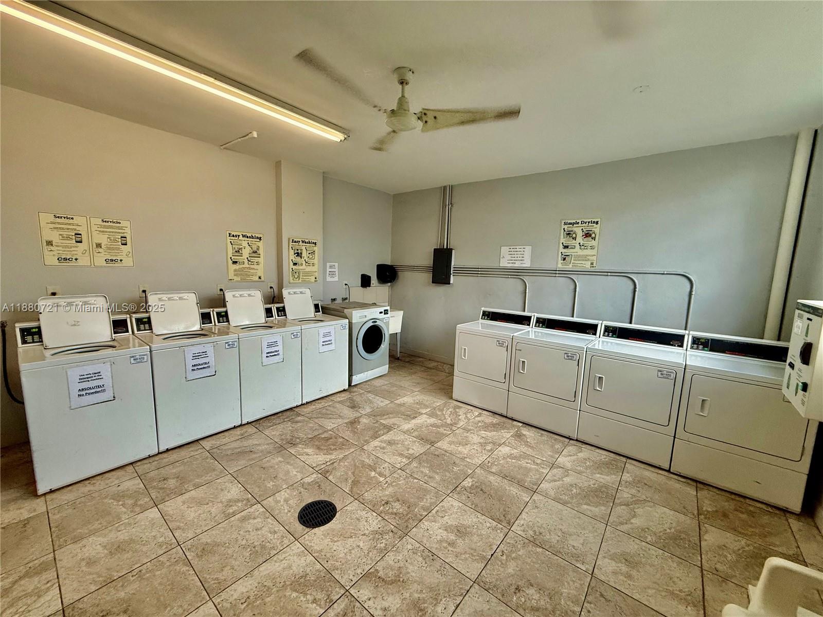 SUMMIT CONDO - Residential