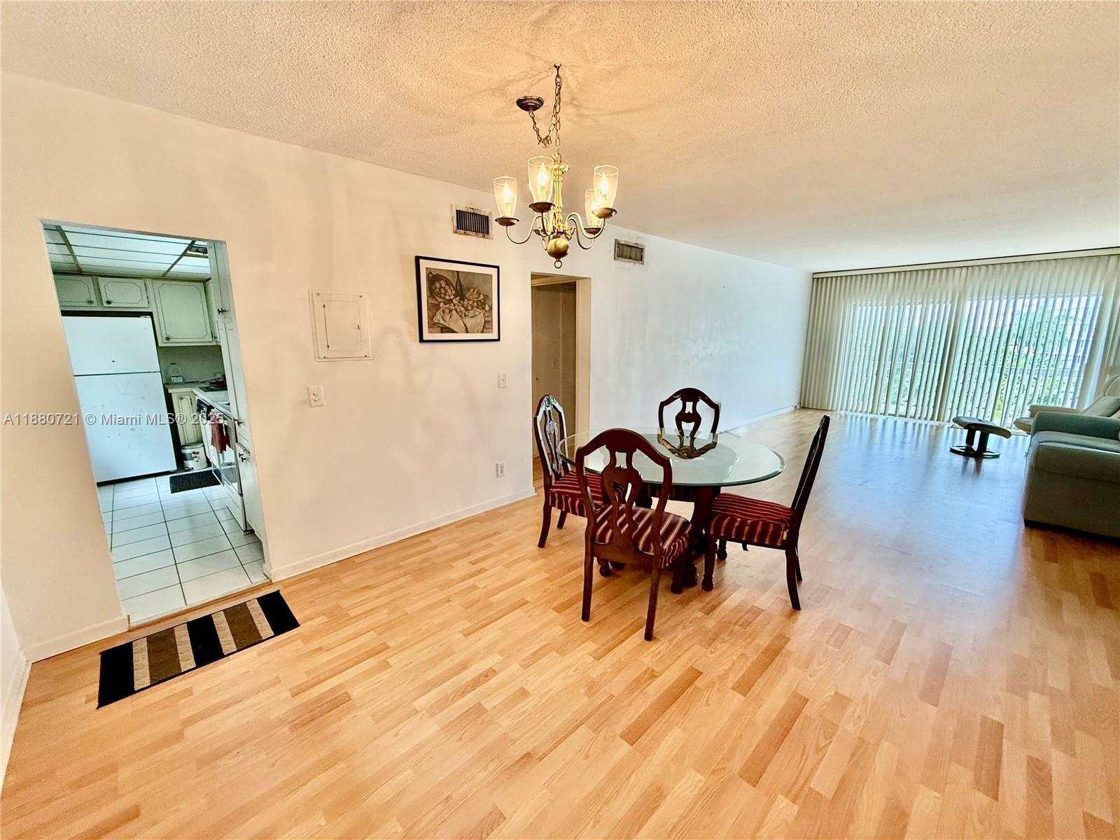 SUMMIT CONDO - Residential