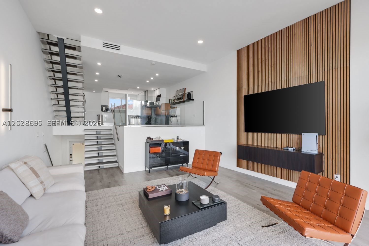 VILLAS ON THE BAY CONDO - Residential