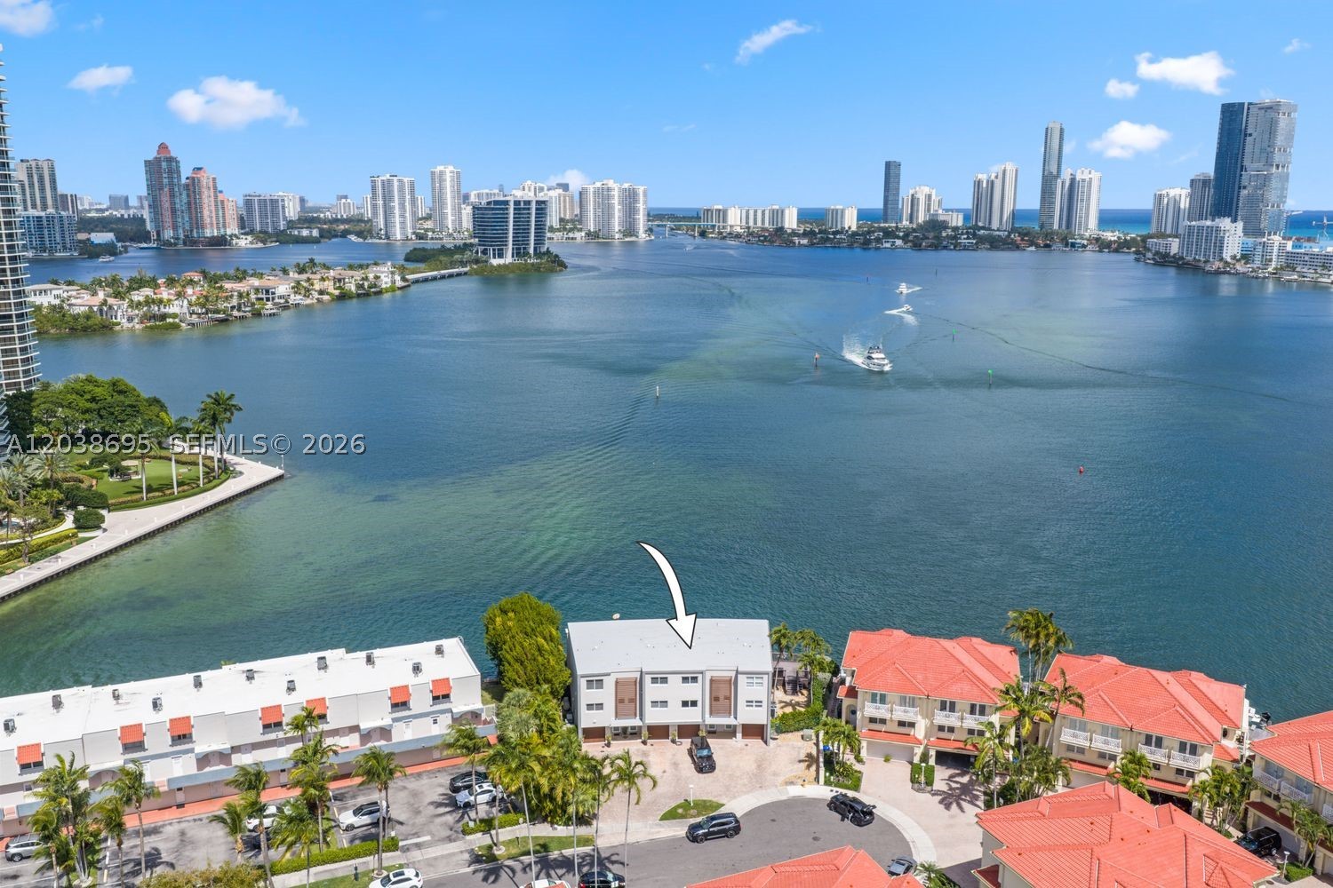 VILLAS ON THE BAY CONDO - Residential