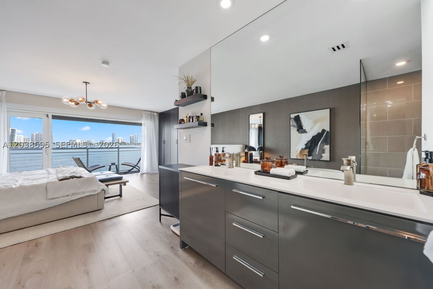 VILLAS ON THE BAY CONDO - Residential