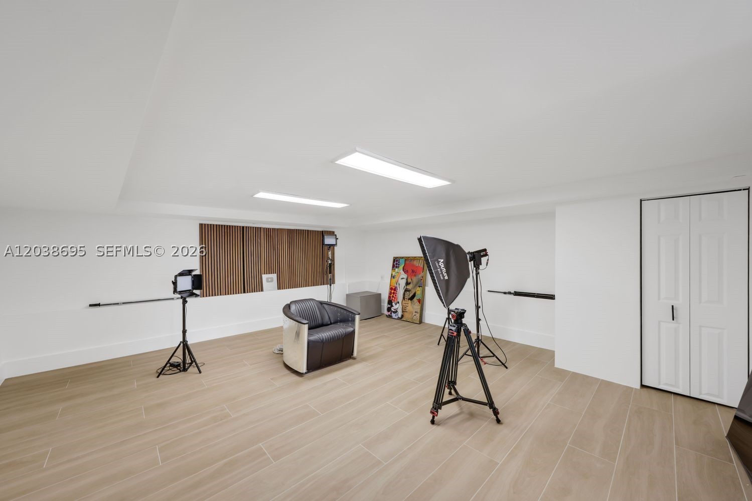 VILLAS ON THE BAY CONDO - Residential