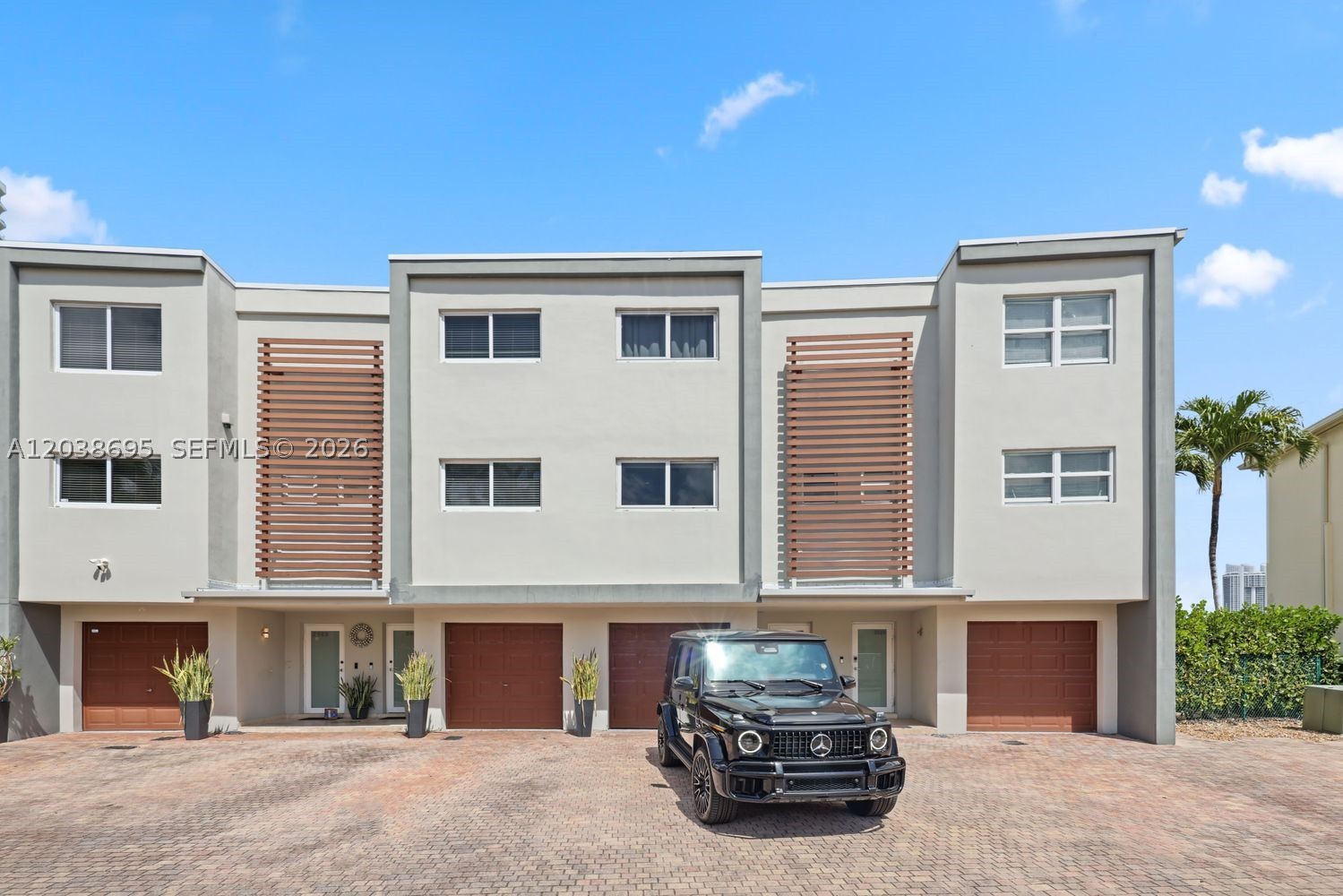 VILLAS ON THE BAY CONDO - Residential