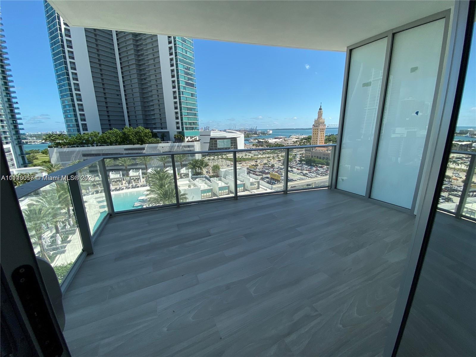 PARAMOUNT MIAMI WORLDCENT - Residential Lease
