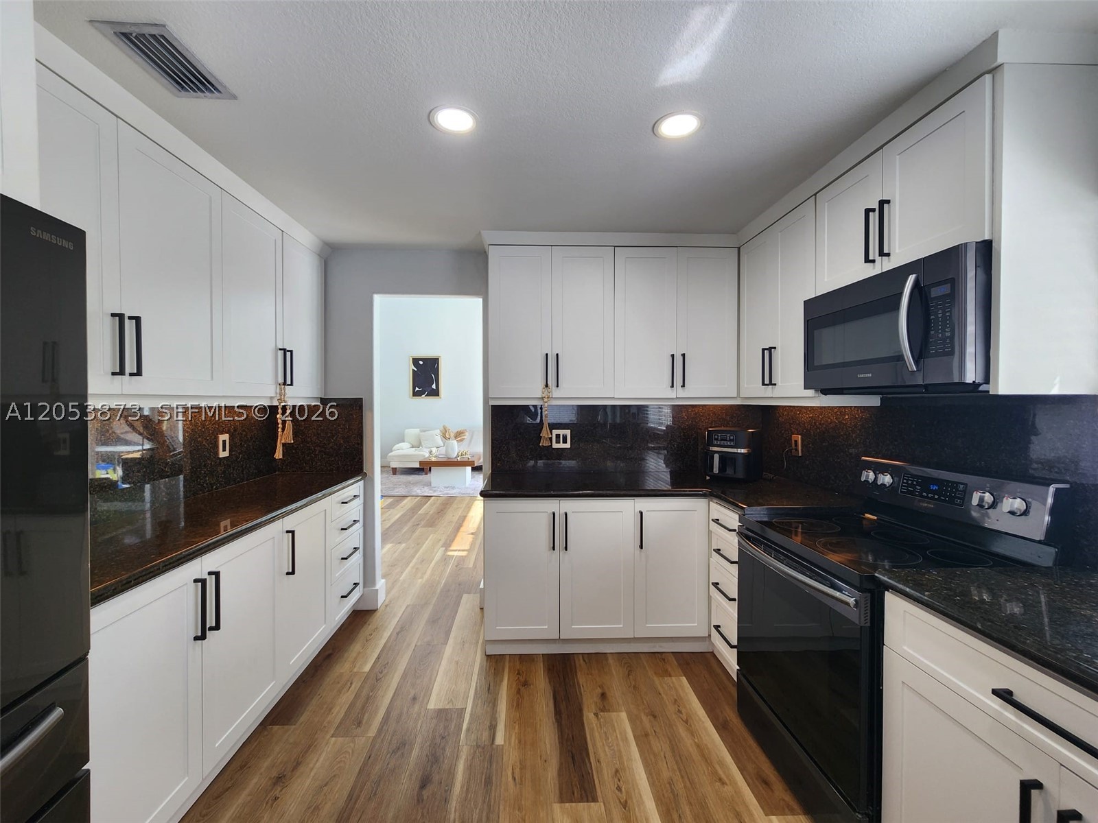 SECTOR 5 PARCEL 23 - Residential Lease