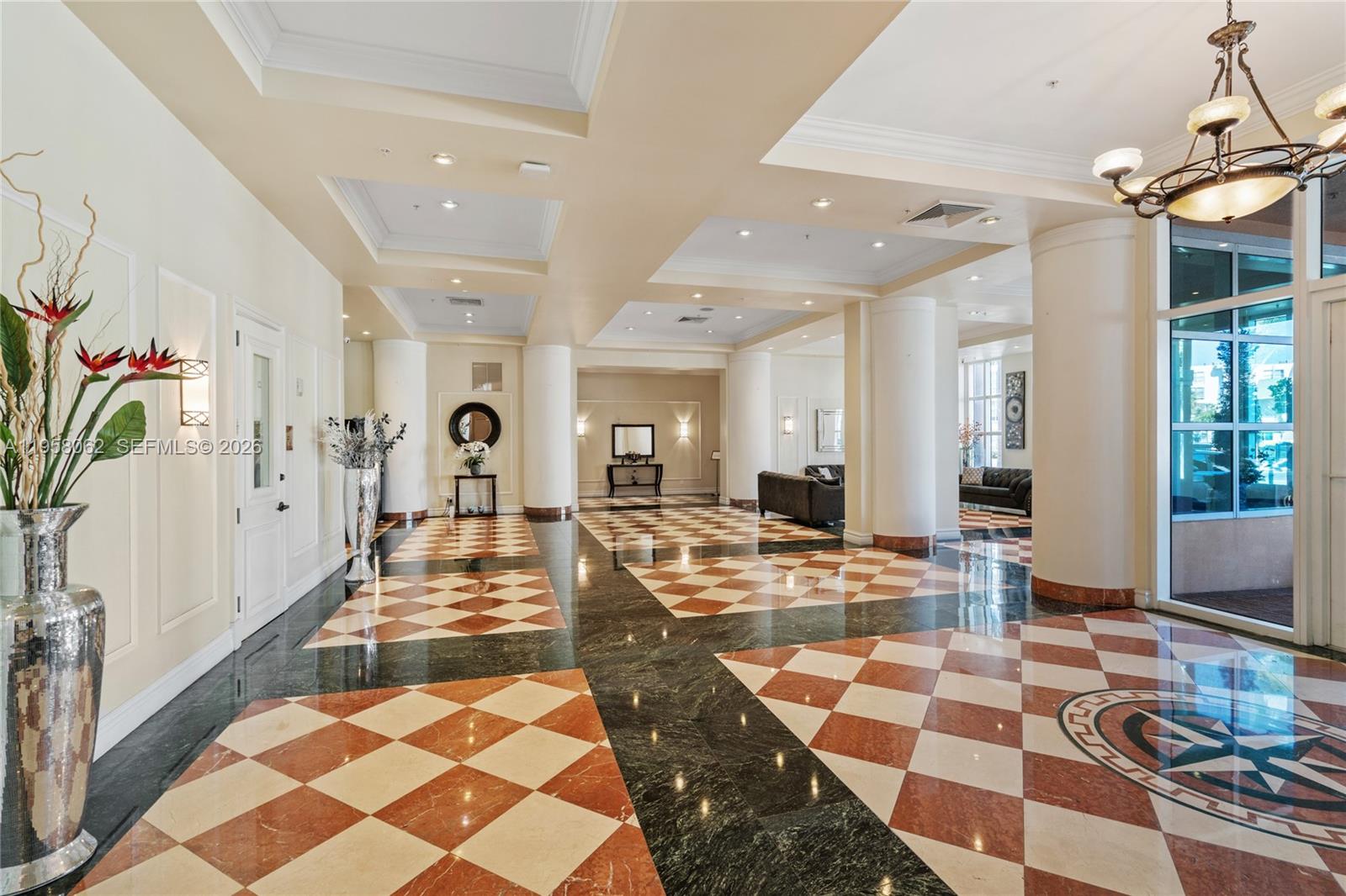 KING DAVID OF SUNNY ISLES - Residential