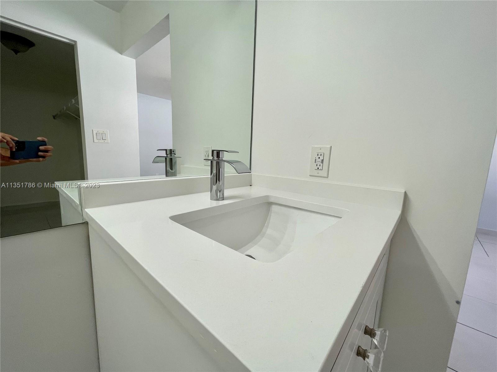 LAS MANSIONES AT BEL AIR - Residential