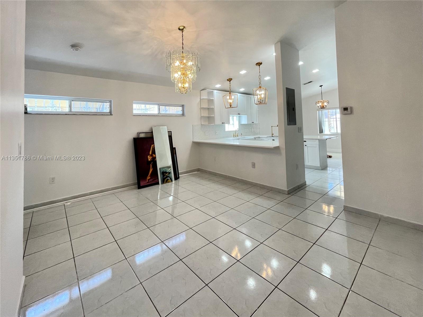 LAS MANSIONES AT BEL AIR - Residential