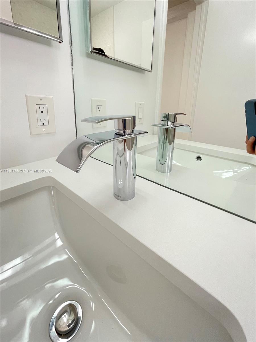 LAS MANSIONES AT BEL AIR - Residential