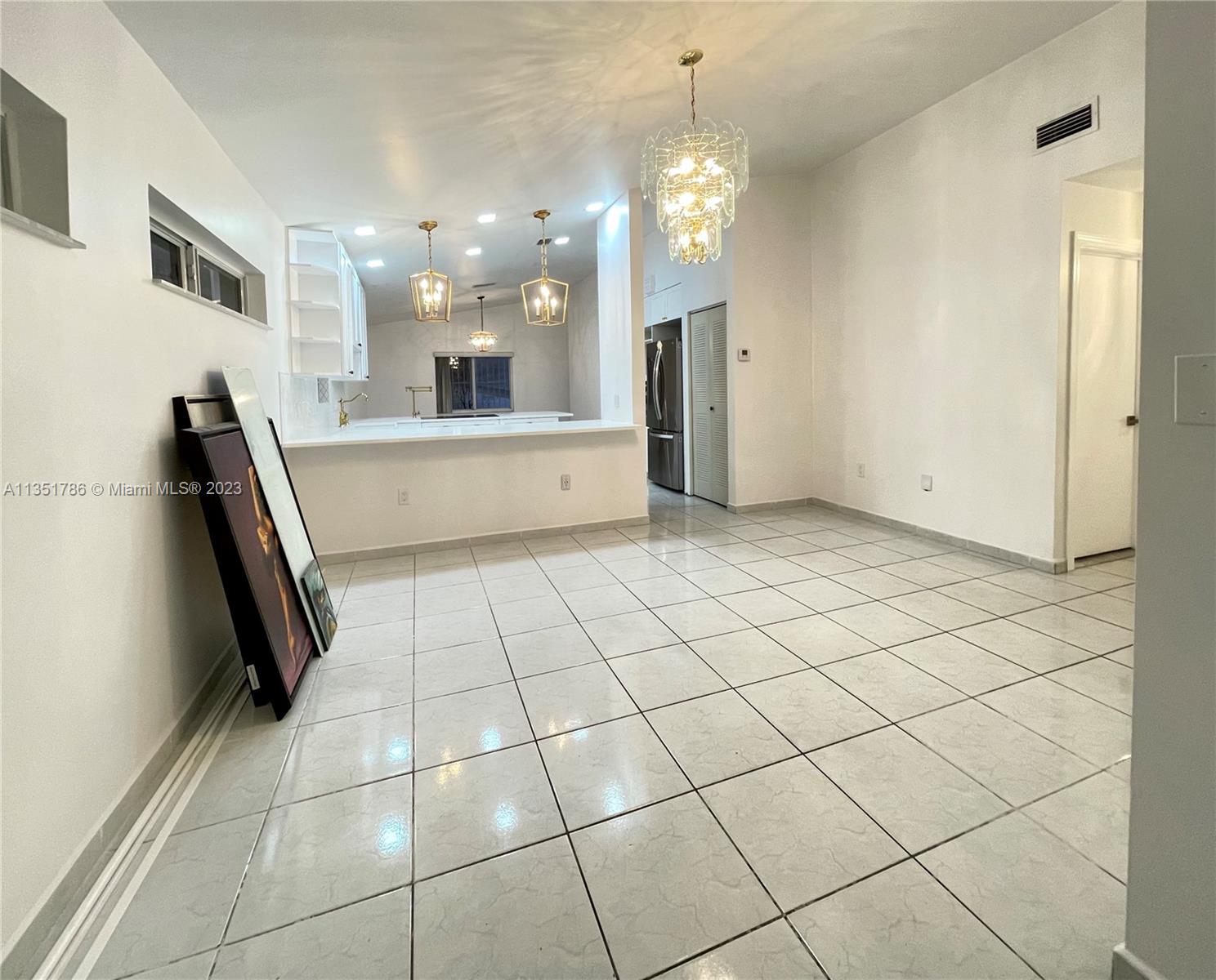 LAS MANSIONES AT BEL AIR - Residential