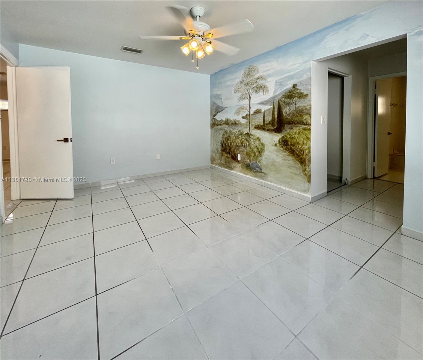 LAS MANSIONES AT BEL AIR - Residential