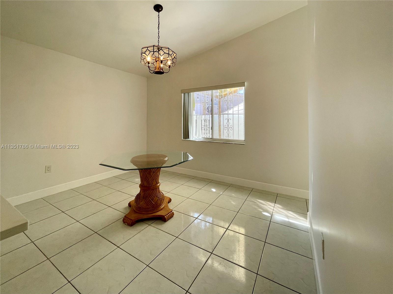 LAS MANSIONES AT BEL AIR - Residential